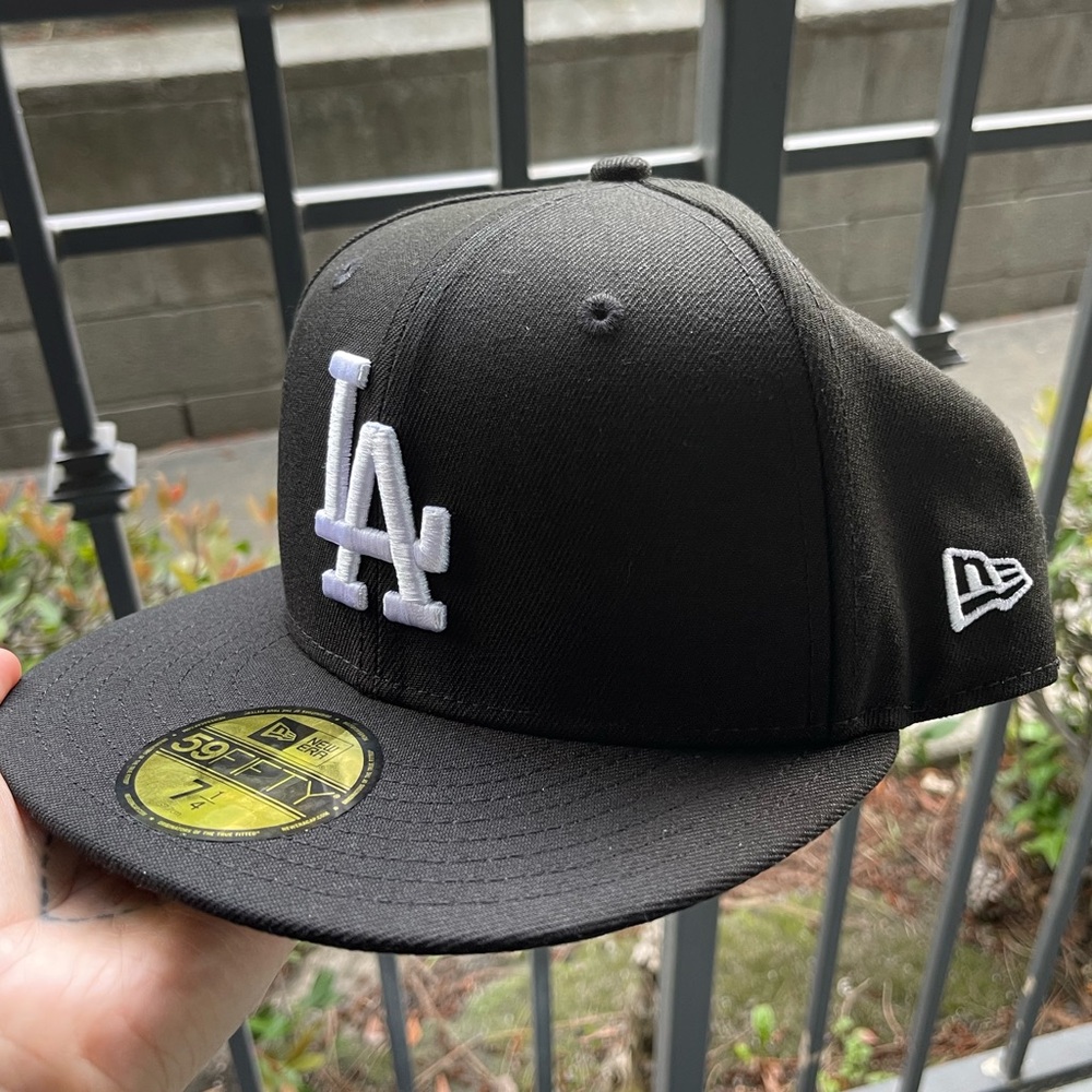 New Era Black & White Dodgers Baseball Cap. BRAND NEW!!